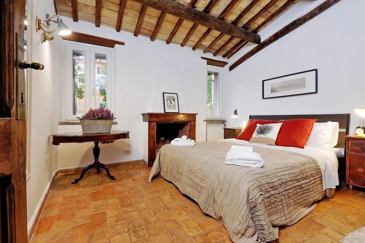 Appartamento San Callisto Roma Italia